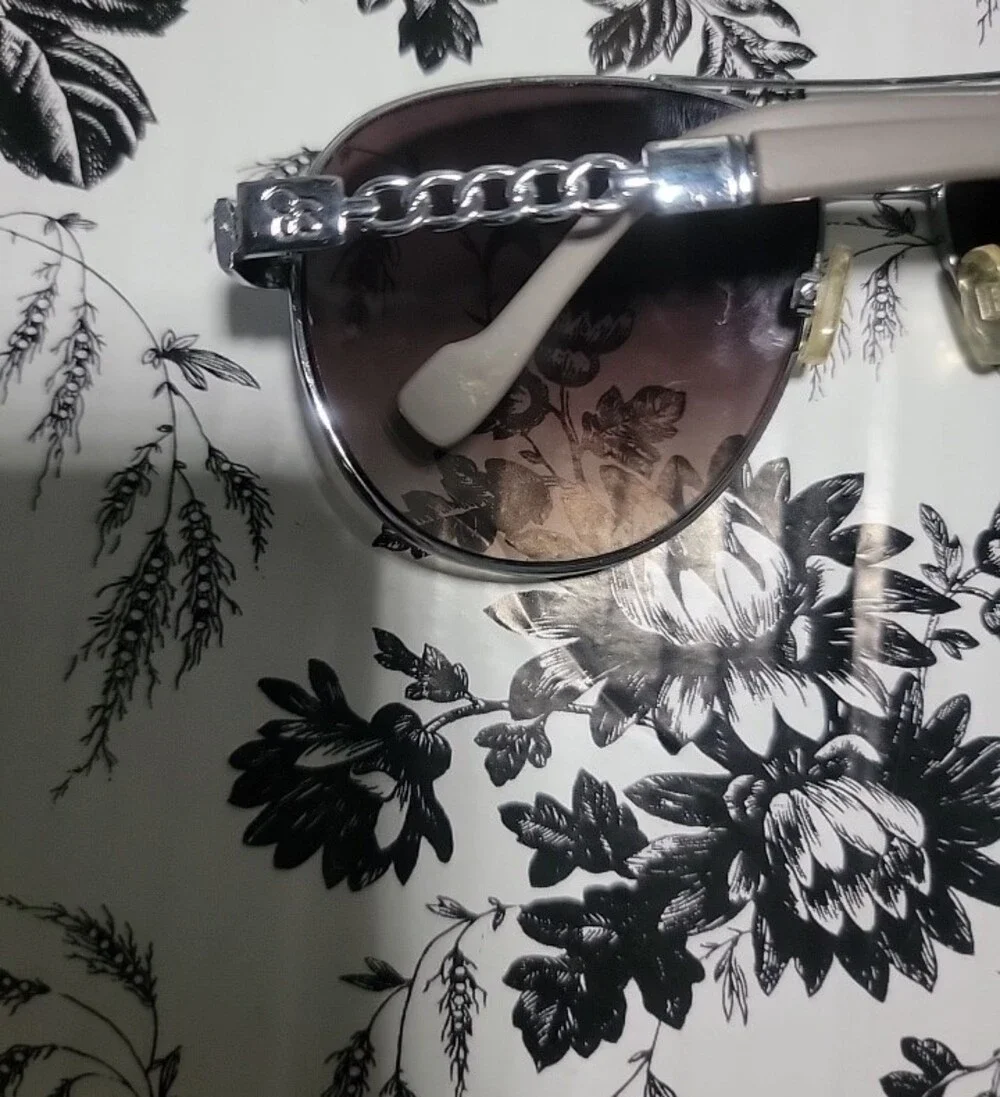 Jessica Simpson Aviator Sunglasses - Silver Frame with Gradient Gray Lenses